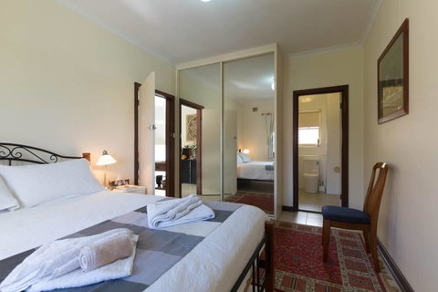 B9 Close To UWA, Swan River, Cafes And The New Children's Hospital - Sunshine Coast Tourism 0