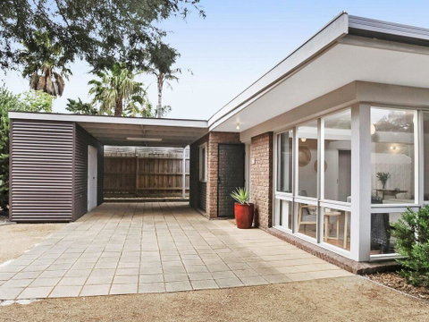 Backyard Bliss - Sunshine Coast Tourism 0