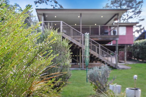 Baileys Retreat - Sunshine Coast Tourism 1