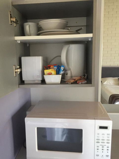 Bakery Park Motor Inn - Holiday Sunshine Coast 1
