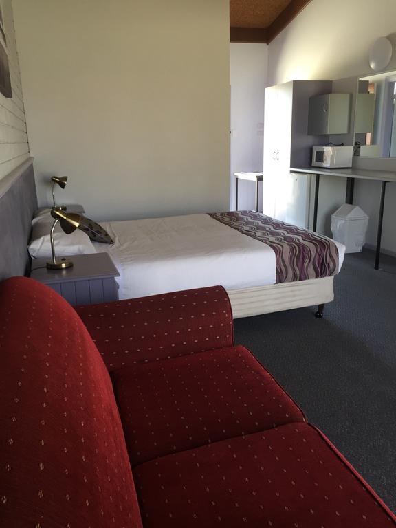 Pine Lodge NSW Sunshine Coast Tourism