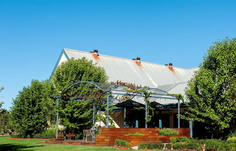 Balgownie Estate Winery Retreat & Restaurant - Sunshine Coast Tourism 2