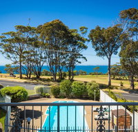 Ballingalla Apartments - By the Golf Course - Sunshine Coast Tourism