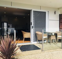 Balmoral Apartment Binalong Bay - Holiday Sunshine Coast
