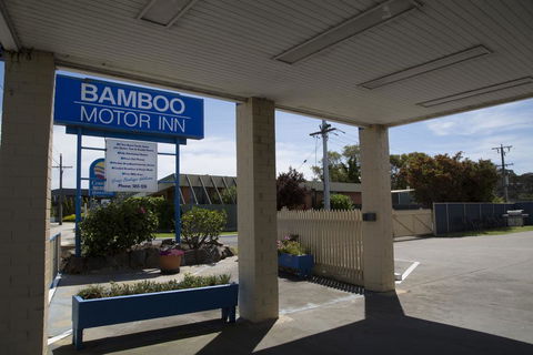 Bamboo Motor Inn - Sunshine Coast Tourism 2