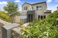 BANGALOW - MORNINGTON