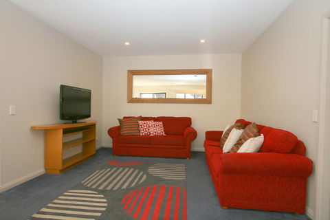 Banjos Way 1/23 Banjo Patterson Crescent - Sunshine Coast Tourism 1