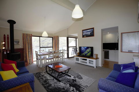 Banksia 2/35 Townsend Street - Sunshine Coast Tourism 1