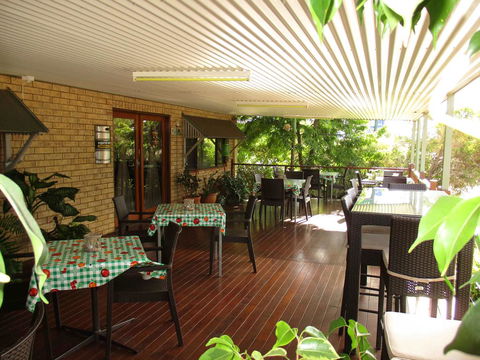 Barcaldine Country Motor Inn - Sunshine Coast Tourism 0