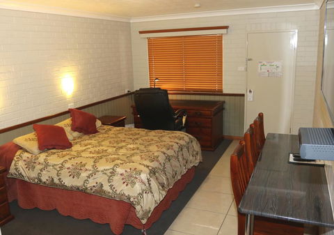 Barcaldine Country Motor Inn - Sunshine Coast Tourism 2