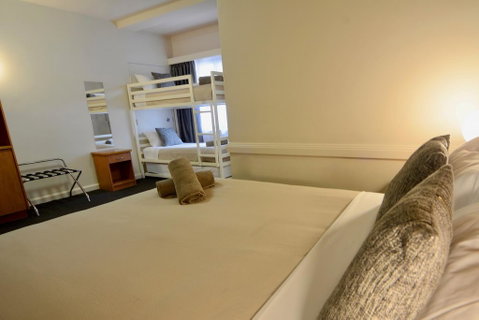 Barclay On View - Sunshine Coast Tourism 1
