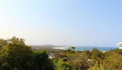 Barefoot, 32 Skyline Crescent, Crescent Head - Holiday Sunshine Coast 0