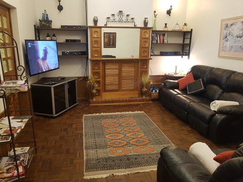 Barossa Glen - Henri's Cottage - Bed & Breakfast - Sunshine Coast Tourism 1