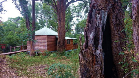 Barrabup Sanctuary BirdHide - Sunshine Coast Tourism 0