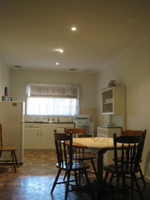 Basedow Units Tanunda - Sunshine Coast Tourism 1