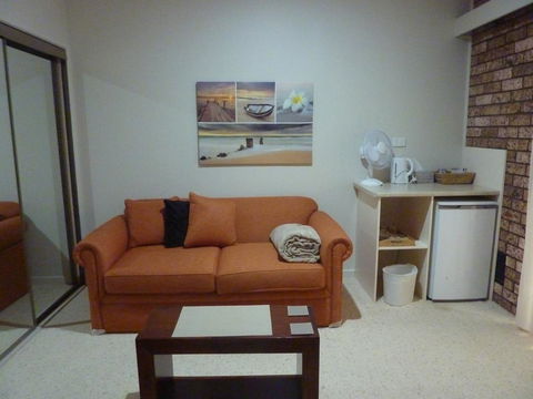 Batemans Bay Manor - Bed And Breakfast - Sunshine Coast Tourism 2