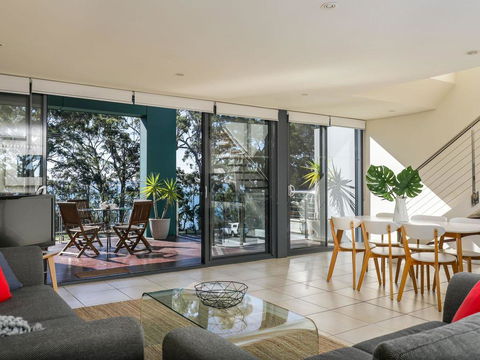 Bay Breeze (By Jervis Bay Rentals) - Sunshine Coast Tourism 3