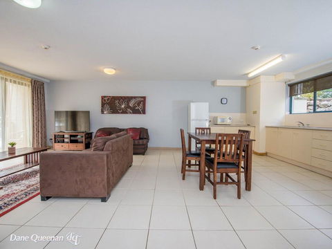 Bay Breeze 2 Bedroom Villa 24 - Sunshine Coast Tourism 2