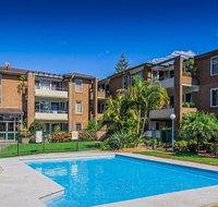 Bay Park Gardens 30 1 Warlters Street - Sunshine Coast Tourism