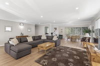 Bay Serene 15 Mistral Close