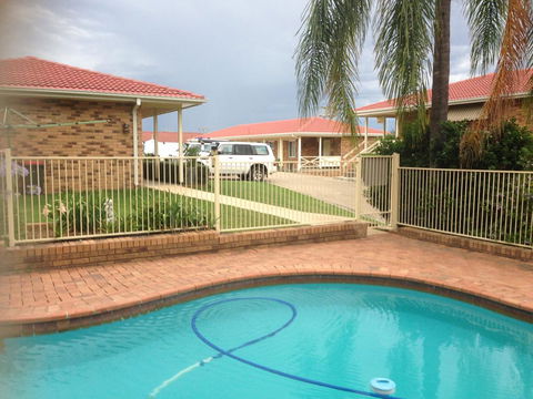 Baybrook Motor Inn - Sunshine Coast Tourism 1