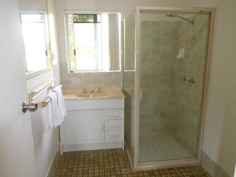 Bayshores Apartment Hervey Bay - Holiday Sunshine Coast 3