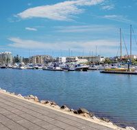Bayswaterfront Apartments - Holiday Sunshine Coast