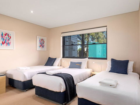 Bayview On Bowen :: Jervis Bay Rentals - Sunshine Coast Tourism 1