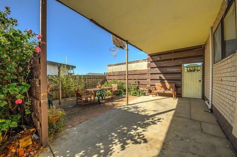 Bayviews - Sunshine Coast Tourism 1