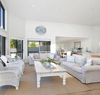 Beach 'Shac' on Parkway - Sunshine Coast Tourism