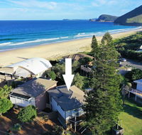 BEACH - BAY - BEE - PET FRIENDLY - Sunshine Coast Tourism