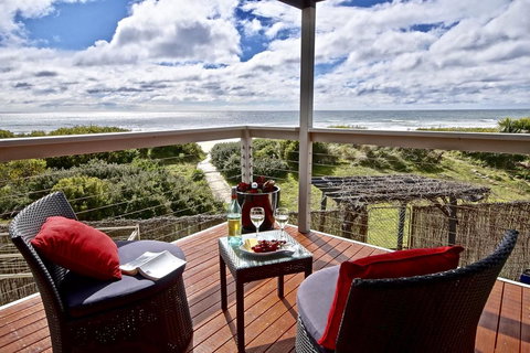 Beach Break - Sunshine Coast Tourism 0