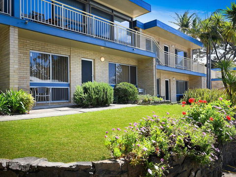 Beach Break - Holiday Sunshine Coast 1