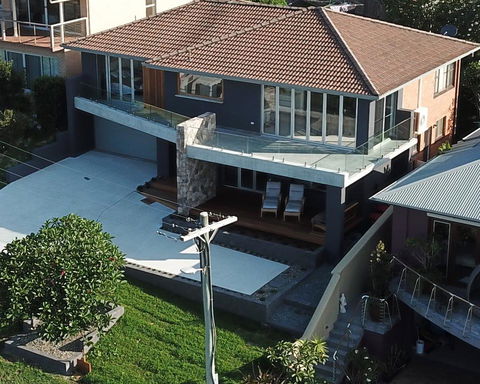 BEACH BREAK, 34 CLIFF ROAD - Sunshine Coast Tourism 1