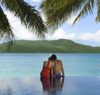 Beach Club - Holiday Sunshine Coast