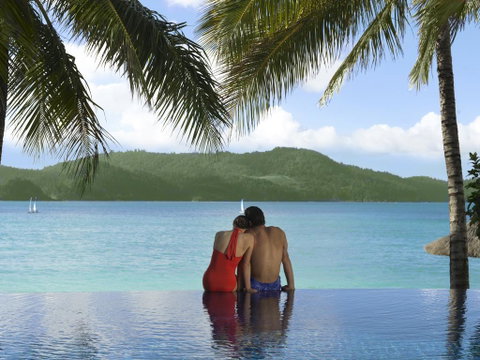 Beach Club - Sunshine Coast Tourism 0