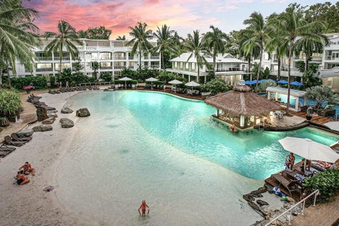 Beach Club Palm Cove - Sunshine Coast Tourism 0