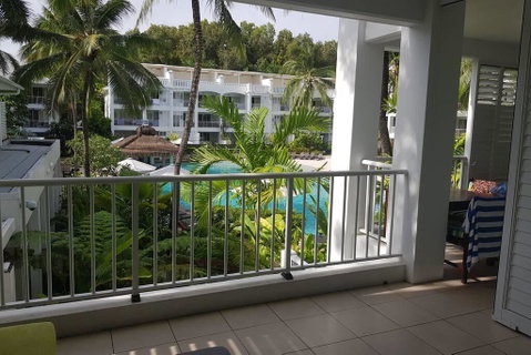 Beach Club Palm Cove - Sunshine Coast Tourism 1