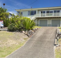 Beach Cottage Forster - Sunshine Coast Tourism