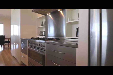 Beach Front Pandanus Cove - Holiday Sunshine Coast 1