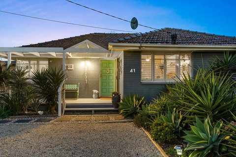 Beach House 41 - Sunshine Coast Tourism 1