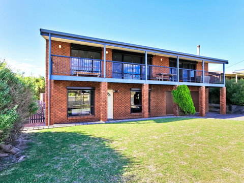 Beach House At Moana - Holiday Sunshine Coast 1