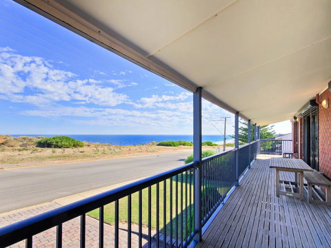 Beach House At Moana - Holiday Sunshine Coast 0