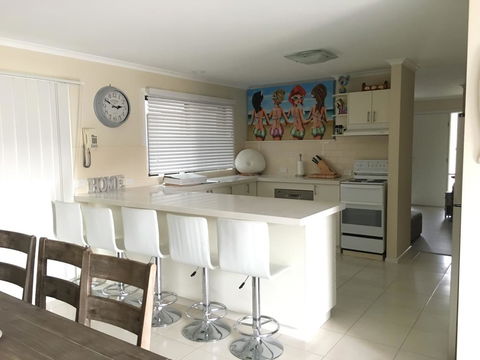 Beach House Getaway 2 - Sunshine Coast Tourism 3
