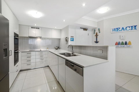 Beach On Sixth - Holiday Sunshine Coast 2