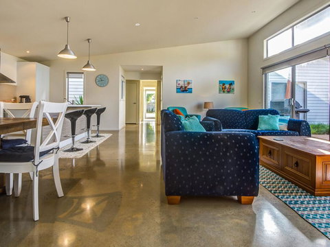 Beach Retreat On Koala - Holiday Sunshine Coast 0