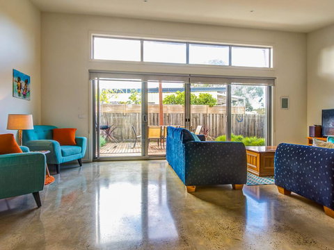 Beach Retreat On Koala - Holiday Sunshine Coast 1