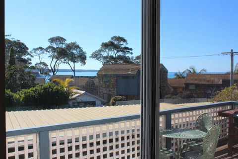 Beach Shack On Calton - Sunshine Coast Tourism 3