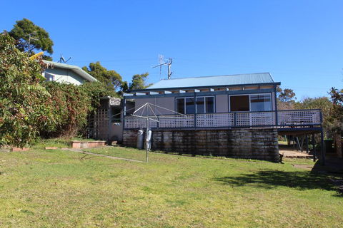 Beach Shack On Calton - Sunshine Coast Tourism 1