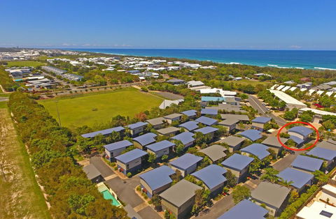 Beach Shacks #1 Casuarina - Sunshine Coast Tourism 0